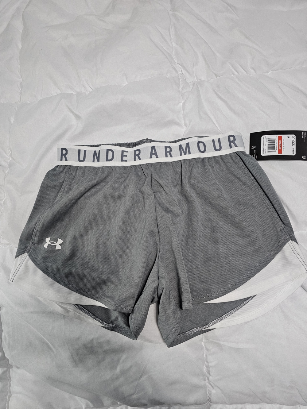 NWT Under Armour Women's XS Gray Play Up Shorts 3.0